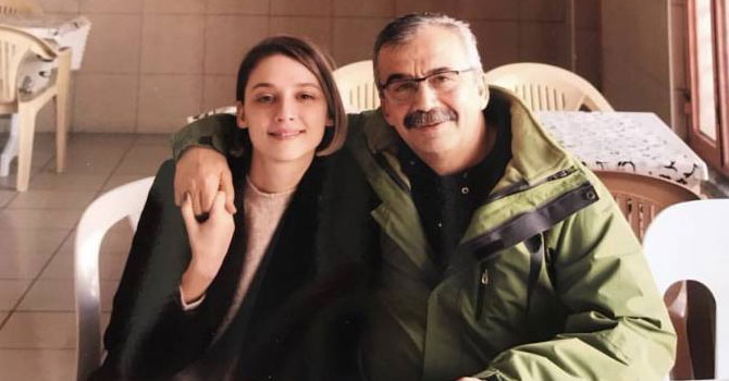 Sırrı Süreyya Önder'in kızı: Babam niye cezaevinde biliyor musunuz?