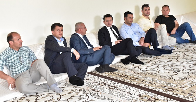 Vali Yardımcıları köy halkıyla buluştu