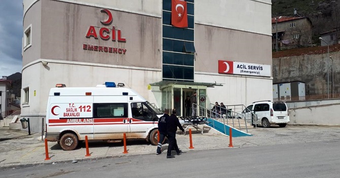 Çukurca'da askeri üs bölgesine saldırı: 1 asker şehit