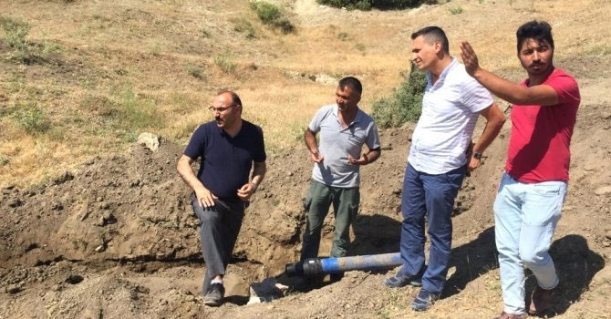 Çukurca'da su şebekesi yenileme çalışması