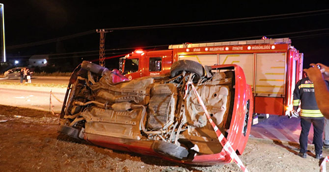 Düğün konvoyunda kaza: 1 ölü, 4 ağır yaralı