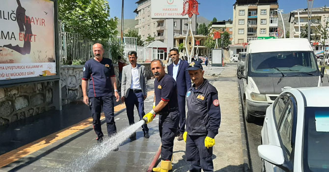 Hakkari’de temizlik çalışmaları sürüyor
