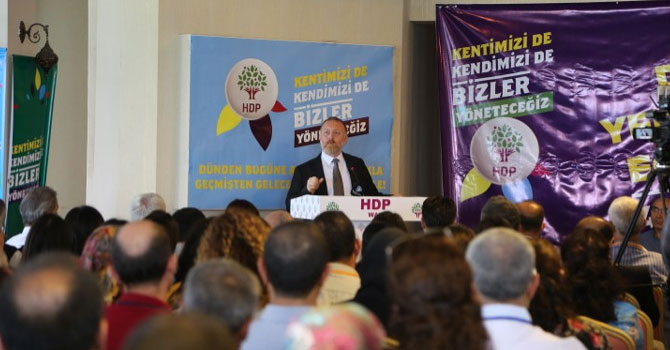 HDP'li belediye eş başkanları Van'da toplandı