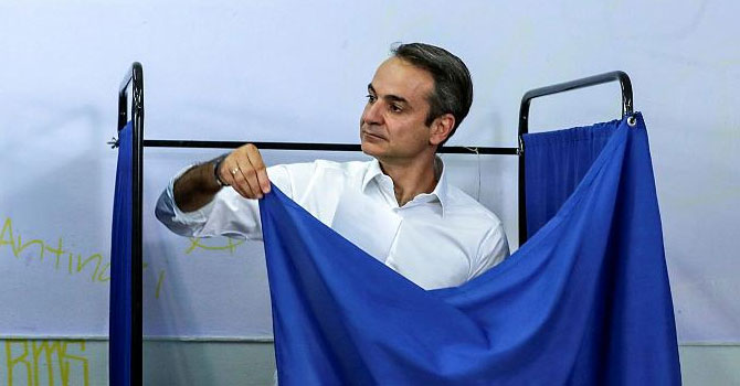 Yunanistan'da seçimin galibi Yeni Demokrasi