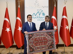 Van Valisi Bilmez'den Vali Akbıyık'a ziyaret!