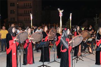 Urumiye Valisi Hakkari'de konsere katıldı