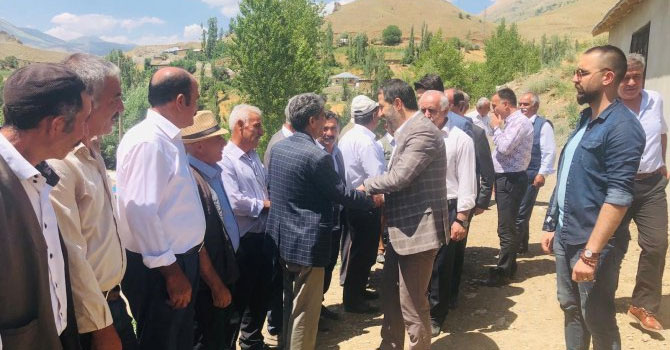 Ak Partili Gür Geçitli köyünü ziyaret etti