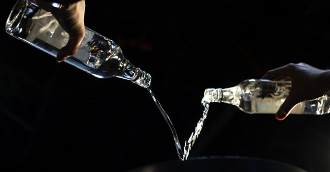 1 kişi etil alkolden hayatını kaybetti