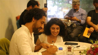 Yazar Özyaşar okurlarıyla buluştu