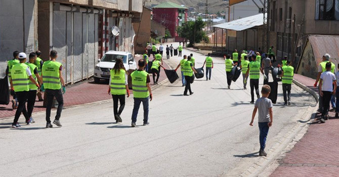 Yüksekova Belediyesi'nden temizlik kampanyası