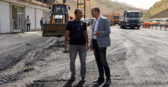 Esendere Gümrük Kapısı'nda asfalt çalışması