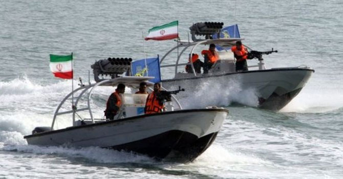 İran: İngiltere bandıralı petrol tankerine el koyduk