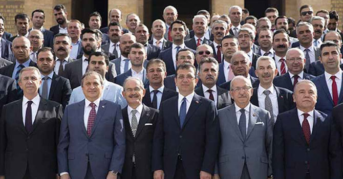 CHP, belediye başkanlarını 2 günlük kampa alacak