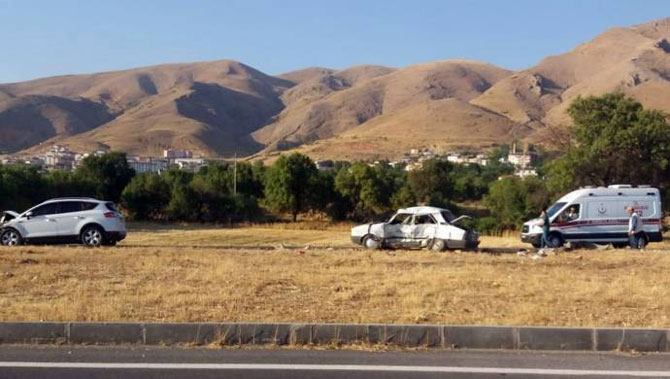 Feci  kaza: Aynı aileden 3 kişi yaşamını yitirdi