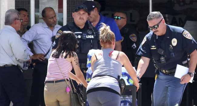 ABD'de AVM'de silahlı saldırı: 20 kişi öldü!