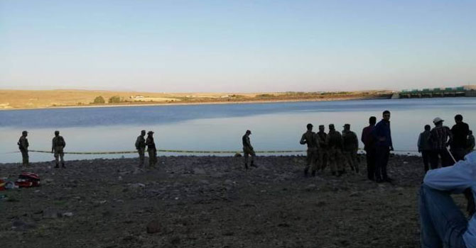 Van'da serinlemek için suya giren genç çoban kayboldu
