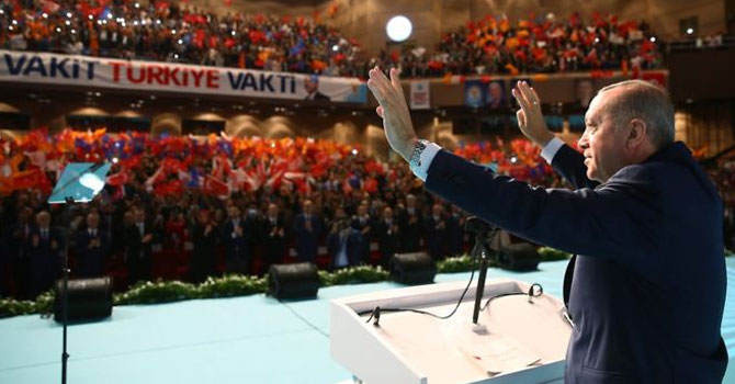 Ak Parti'de nasıl bir değişim isteniyor?