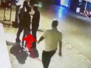 Tartışan iki kişiyi önce uyardı sonra vurdu!