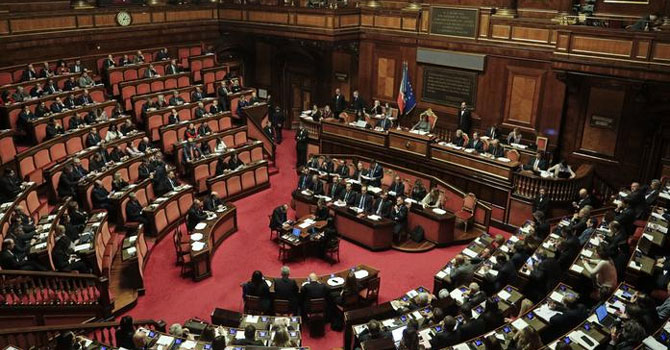 İtalya'da senatodan erken seçim tarihi çıkmadı