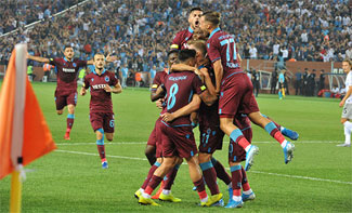 Trabzonspor, UEFA Avrupa Ligi'nde bir üst tura yükseldi