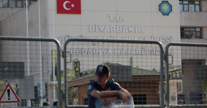 Dünya kayyum kararını nasıl gördü?