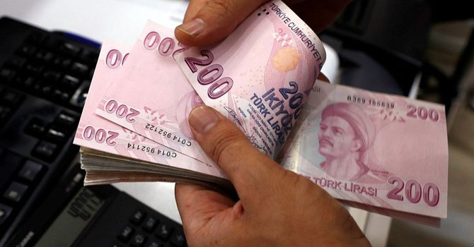 Antalya'da bir hayırsever bakkaldaki tüm borçları ödedi