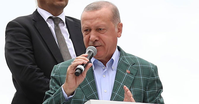 Cumhurbaşkanı Erdoğan: Tehdit dinlemeyiz, Türkiye'nin haklarını savunacağız