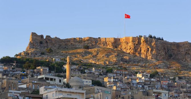 Mardin kayyumundan bakanlara 600 bin liralık hediye