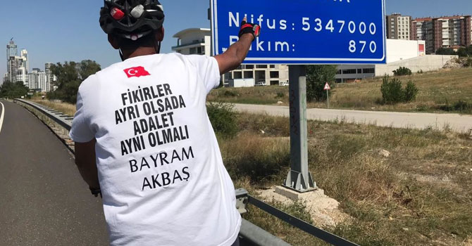 İşten çıkartılan işçi bisikletle Ankara'ya gitti!