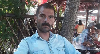 Bir yıl önce evlendiği eşini başındaki eşarpla boğarak öldürdü