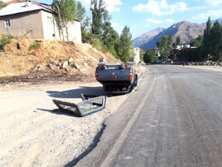 Şemdinli'de trafik kazası 1 kişi yaralandı
