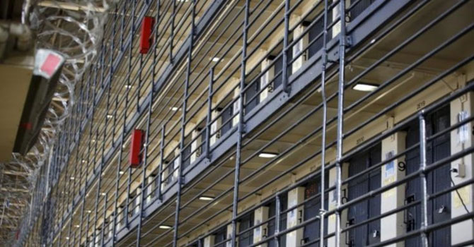 ABD'de, 50 dolar çaldığı için 36 yıl hapis yattı