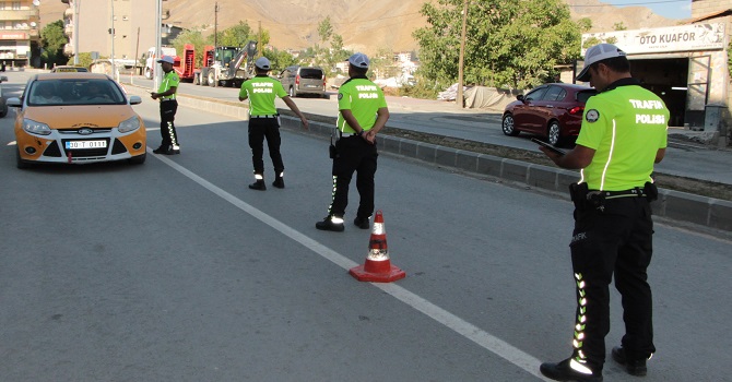 Hakkari'de taksicilere denetim yapıldı