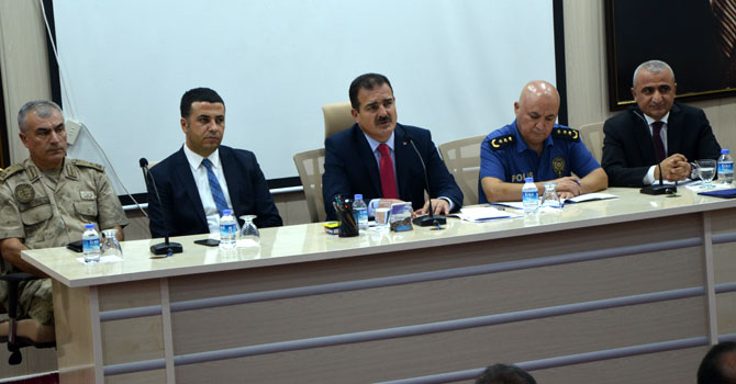 Hakkari'de 'Okul Güvenliği' toplantısı yapıldı