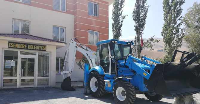 Bakanlıktan Esendere Belediyesi'ne iş makinesi hibe edildi