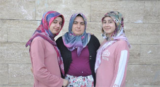 Eşlerine not bırakıp tanıştıkları kişiyle kaçan kardeşler: Pişmanız, kandırıldık