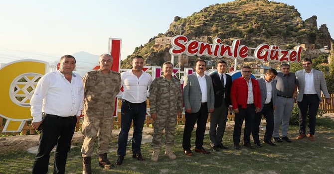 Vali Akbıyık'tan Çukurca'ya Ziyaret