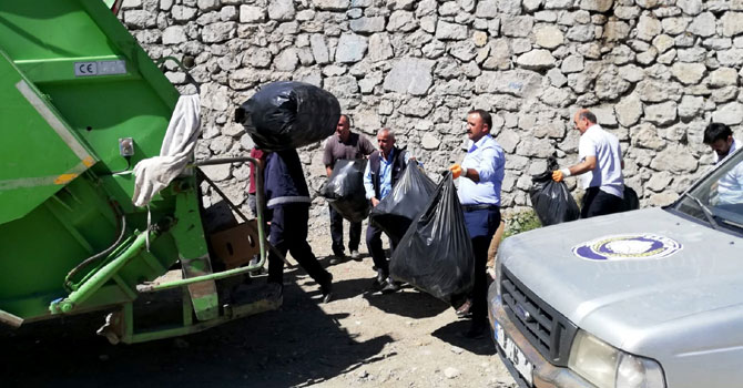 Hakkari Belediyesi encümenlerinden örnek davranış!
