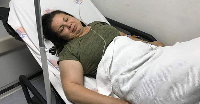 30 yıllık öğretmene öğrencilerin gözü önünde dayak