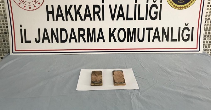 Hakkari'de 2 kilo 484 gram kaçak külçe altın ele geçirildi