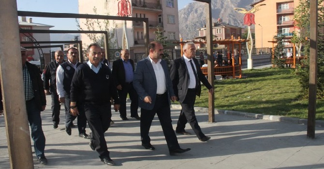 Eş Başkan Karaman’dan kent park ve esnaf ziyareti