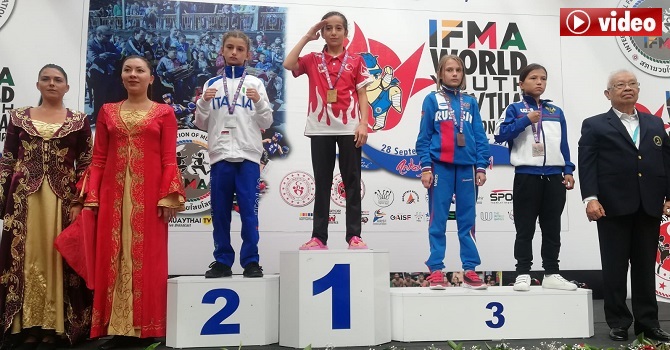 Hakkarili Gizemnur Dünya birincisi oldu