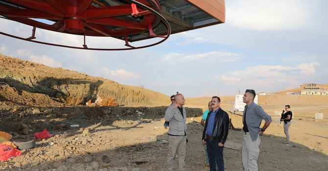 Vali Akbıyık kayak pistinde inceleme yaptı!