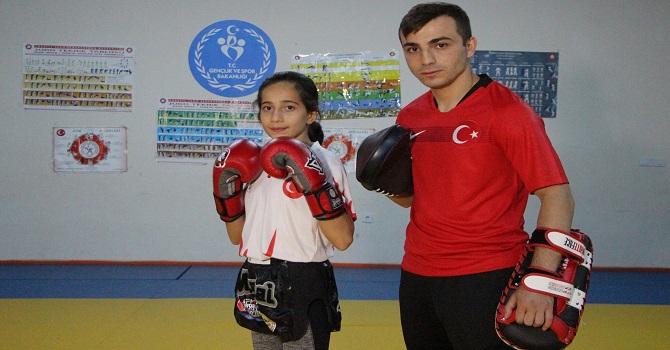 Dünya şampiyonu Hakkarili Gizem Nur'un, büyük başarısı