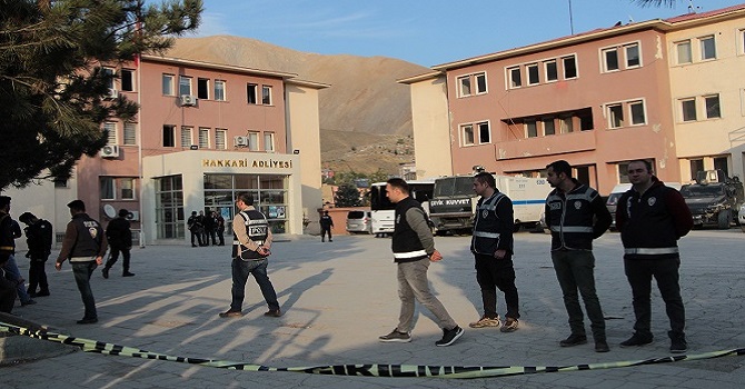 Hakkari ve Yüksekova Belediye Eşbaşkanları tutuklandı