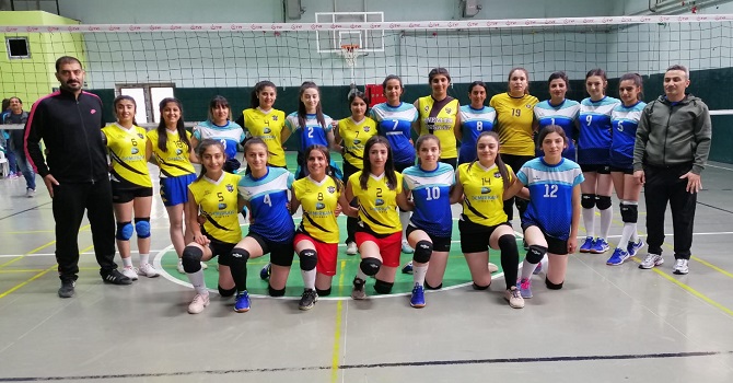 Hakkari Bayan Voleybol takımı galibiyetle başladı