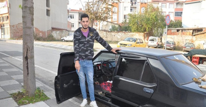 Başarısız olan hırsızlardan araç sahibine not: İntikam yeni başladı