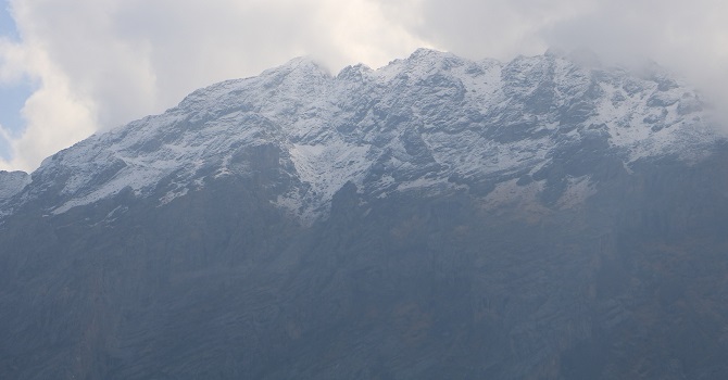 Sümbül Dağına yılın ilk karı yağdı