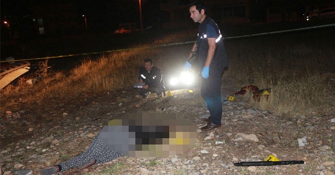 İki kadın boş arazide korkunç halde bulundu