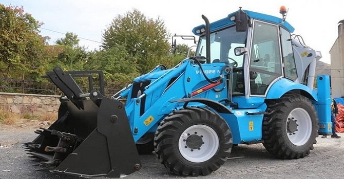 Çukurca belediyesine yeni araçlar hibe edildi